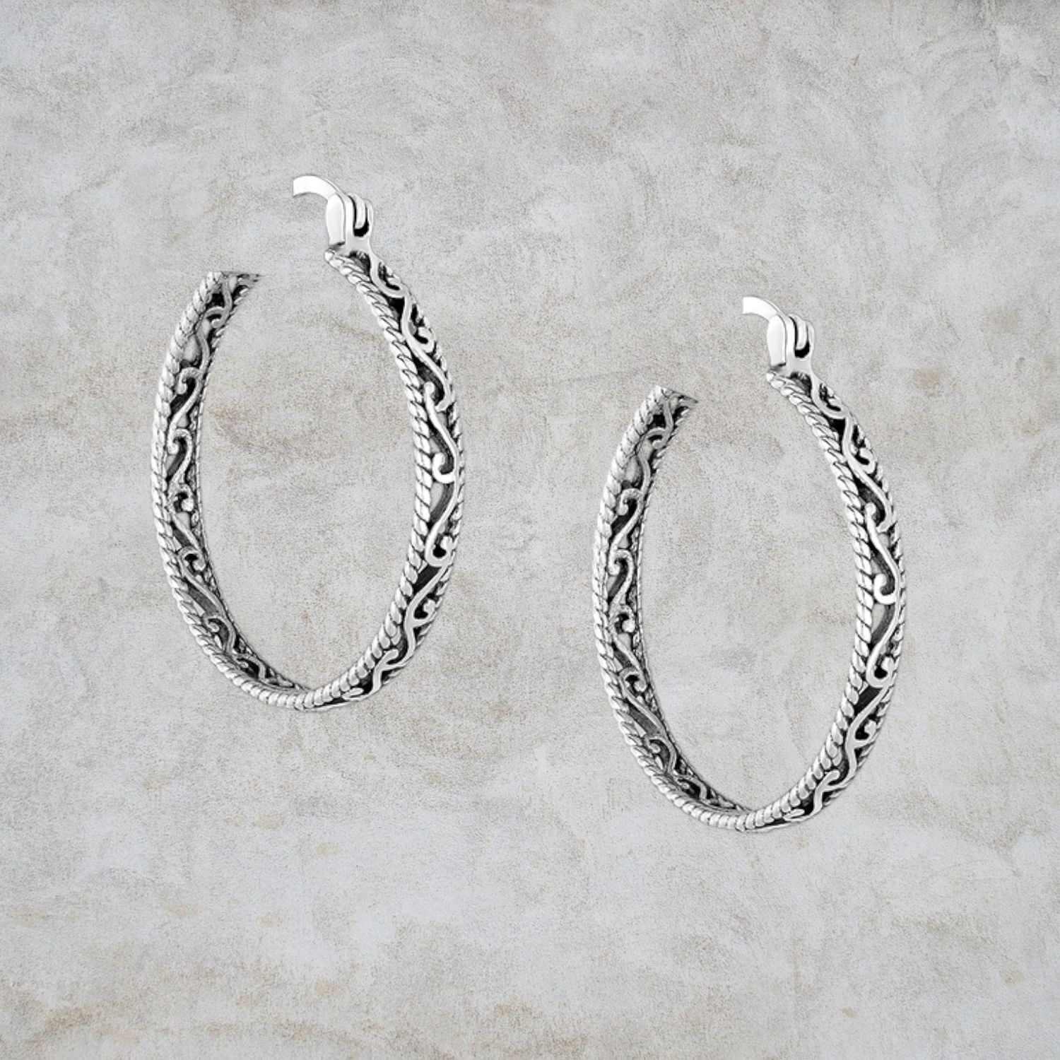 Rope Edge Hoop Earrings