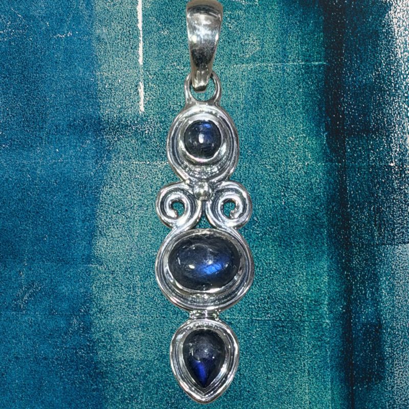 Labradorite Long Triple Pendant