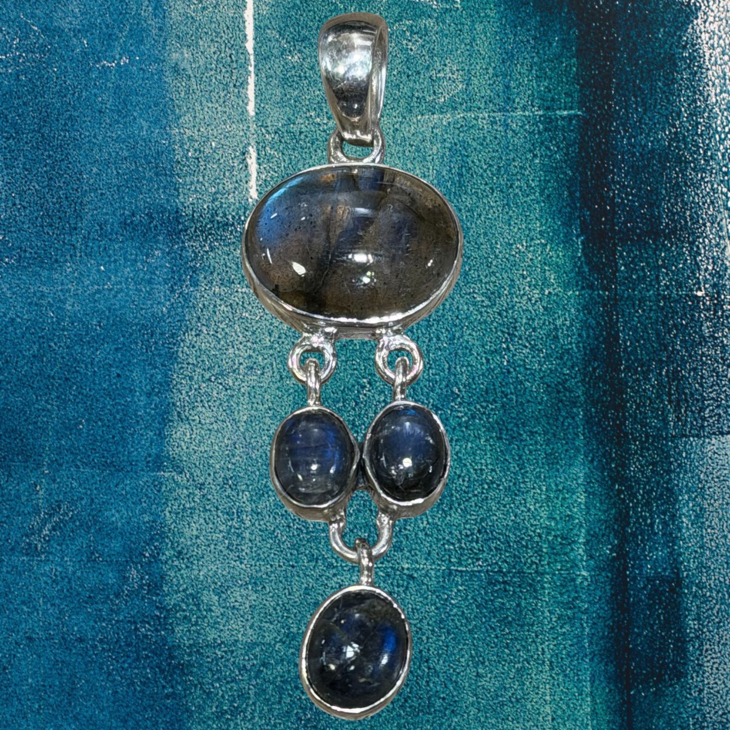 Labradorite 4 Drops Pendant