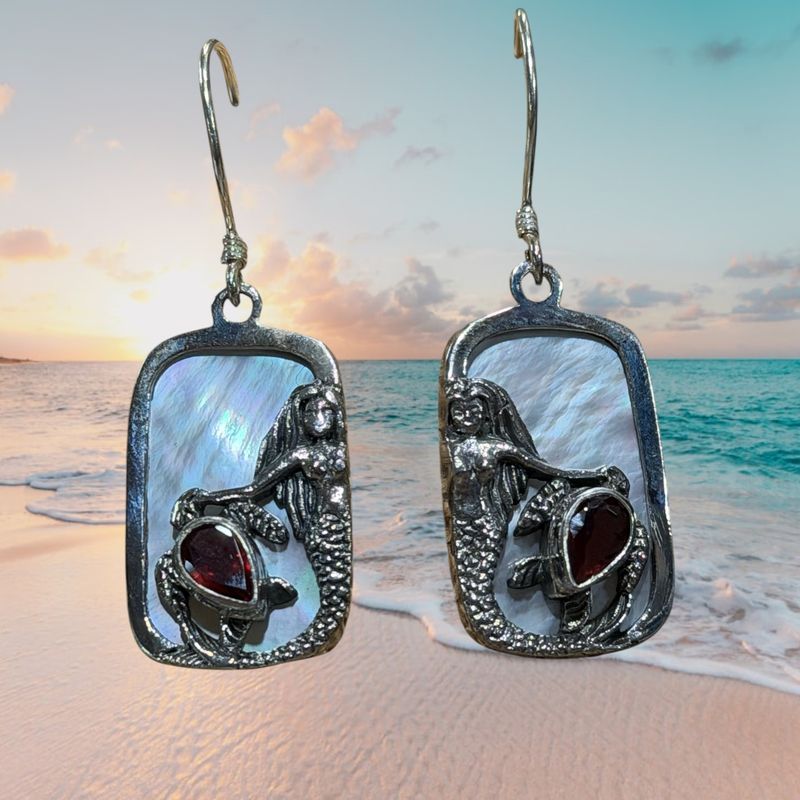 Mermaid Garnet/MoP S/S Earrings