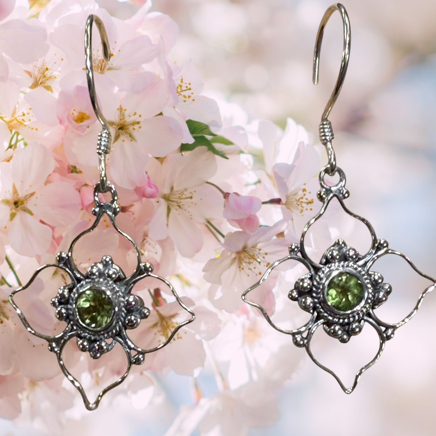 Openwork Peridot Flower S/S Earrings