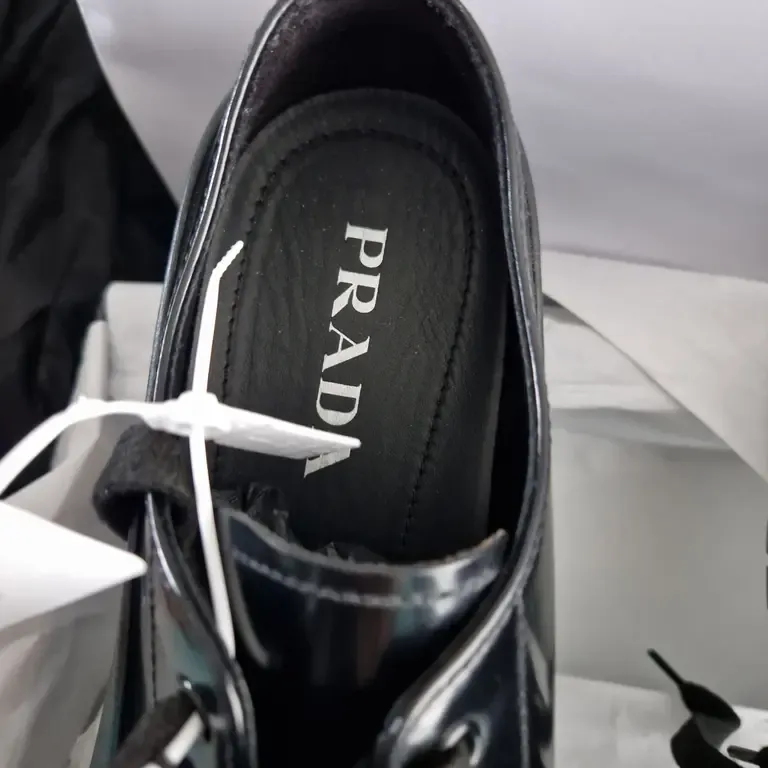 chaussure Prada