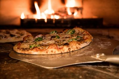 Pizze Classiche cotte nel forno a legna