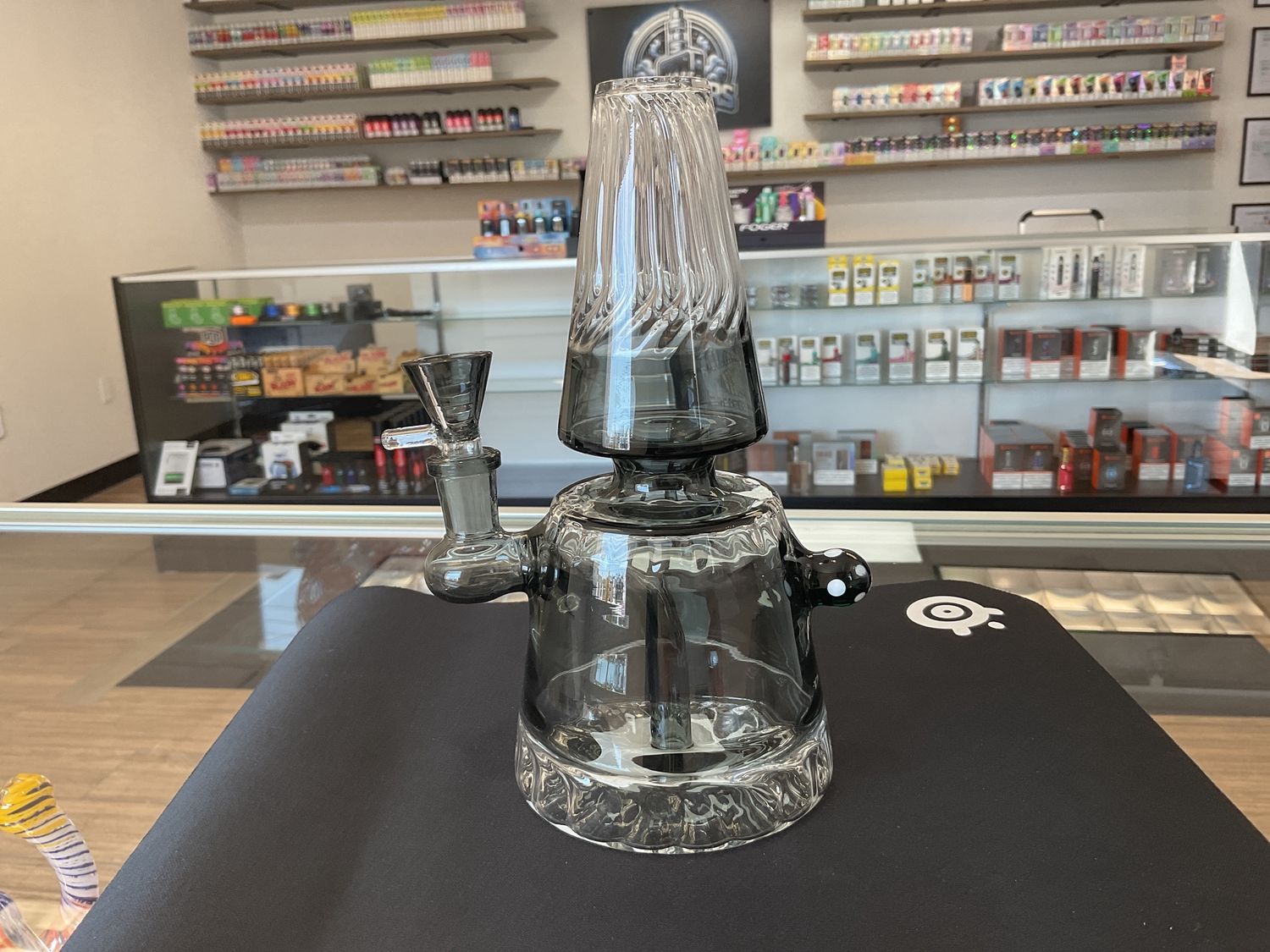 8 in bell base swirl glass water pipe
