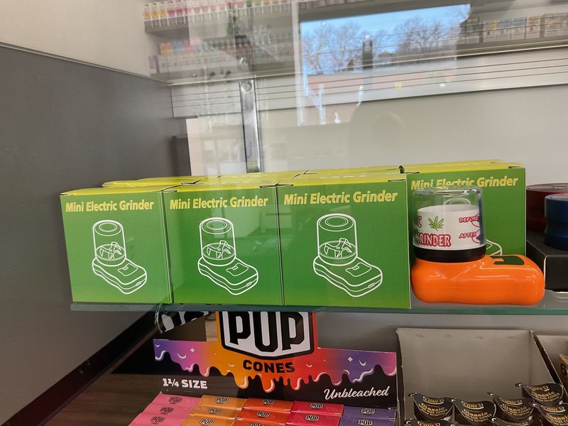 Assorted Color Mini electric grinders