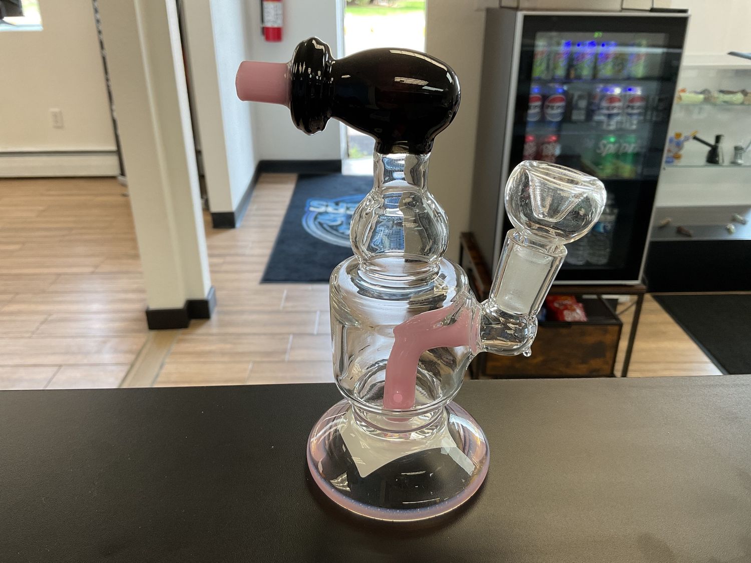 6in Hydro-Shooter Style Water Bong - Pink/Black
