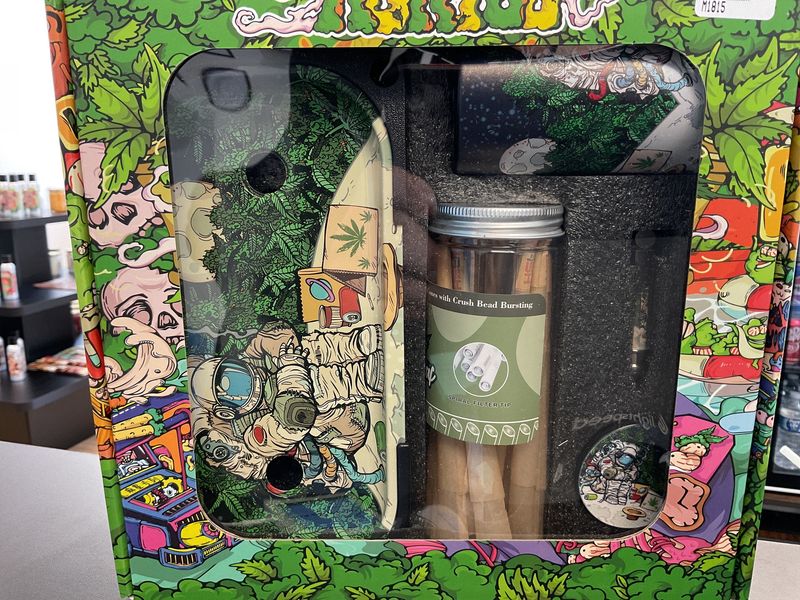 Rolling tray &amp; cone smoking kit