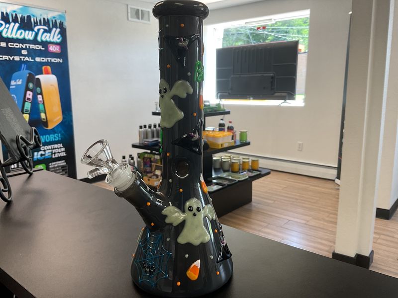 9.5 in Spooky Boo Halloween Water Bong, Grey, Glow in the dark