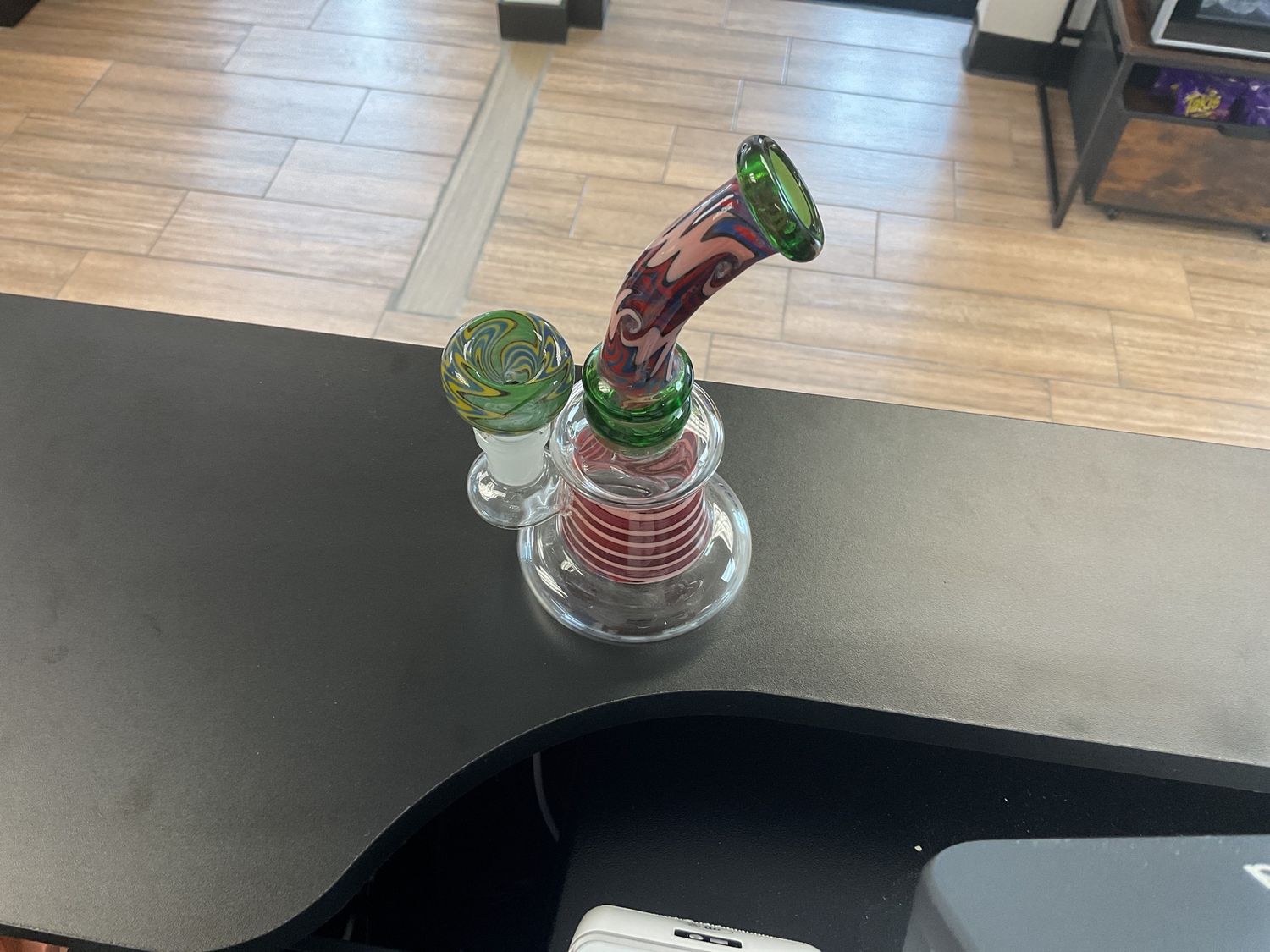 Twisted Neck Design Bubbler