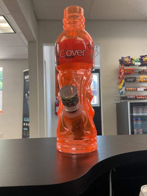 9.5in Sip and Rip Bottle Water Bong