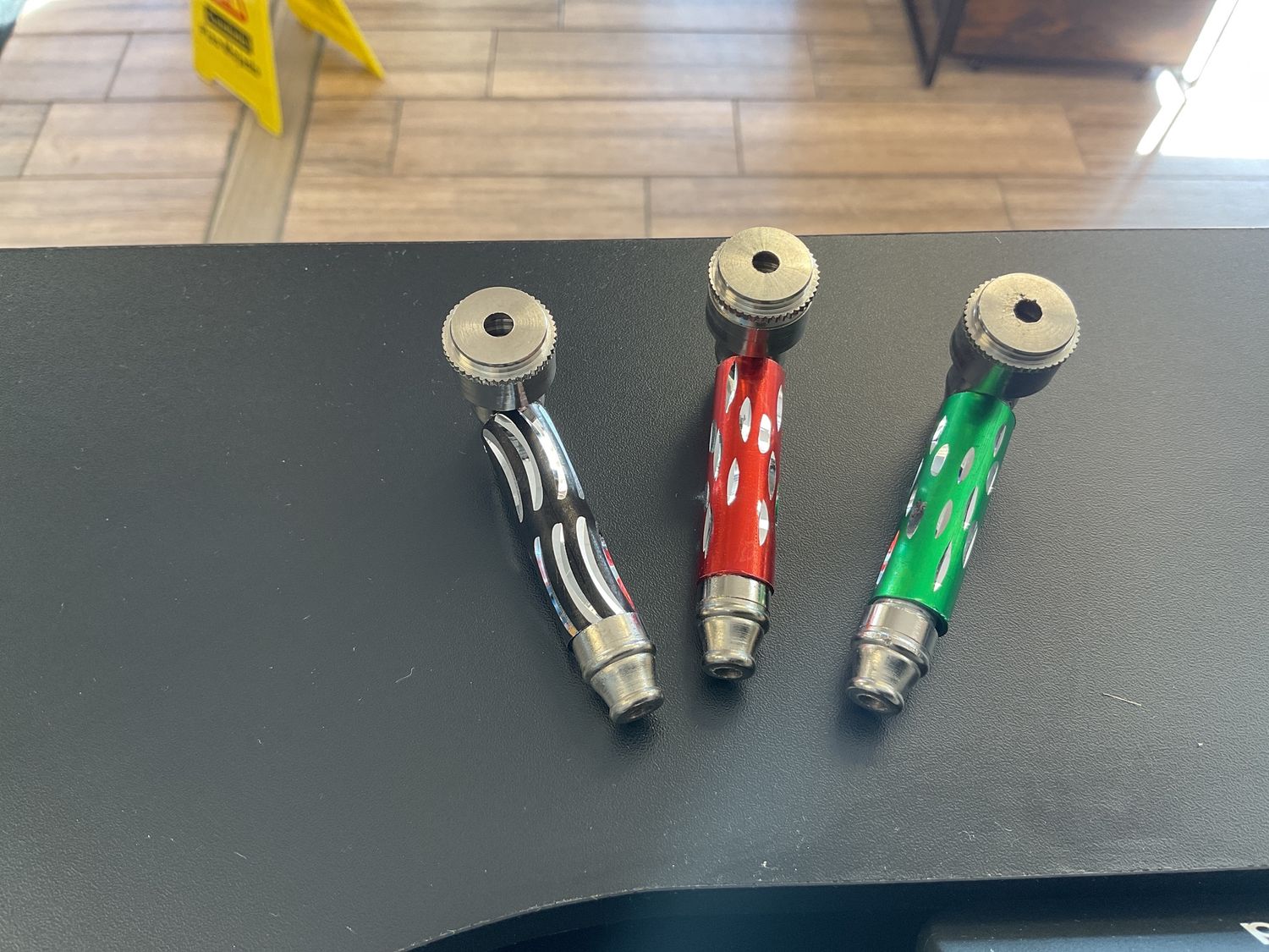 Metal Hand Pipe w/ caps Assorted Colors