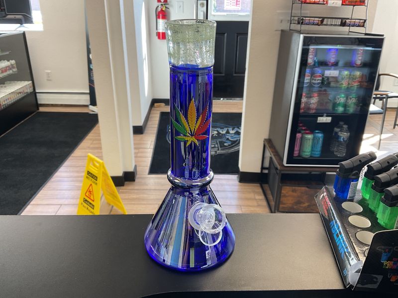 9in flask w/ clover water bong