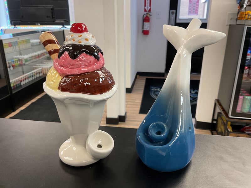 Ceramic novelty Pipes