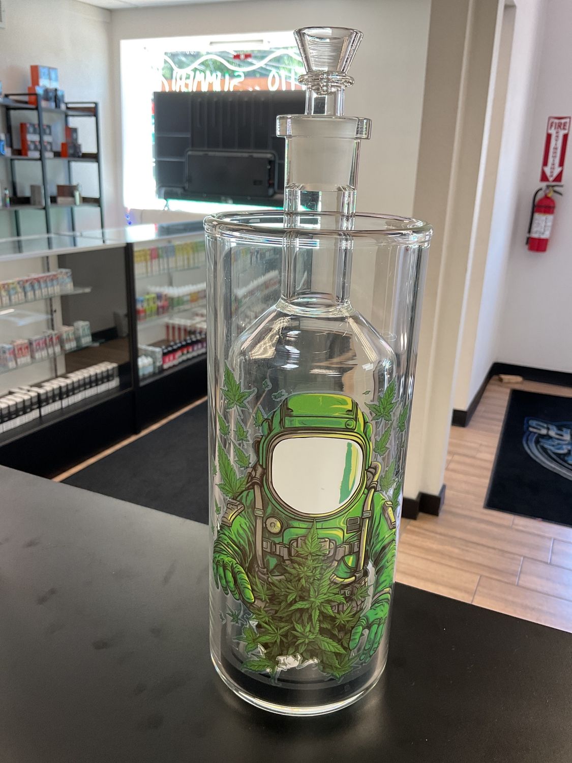 10in Gravity Water Pipe, Color: Jungle Vibes