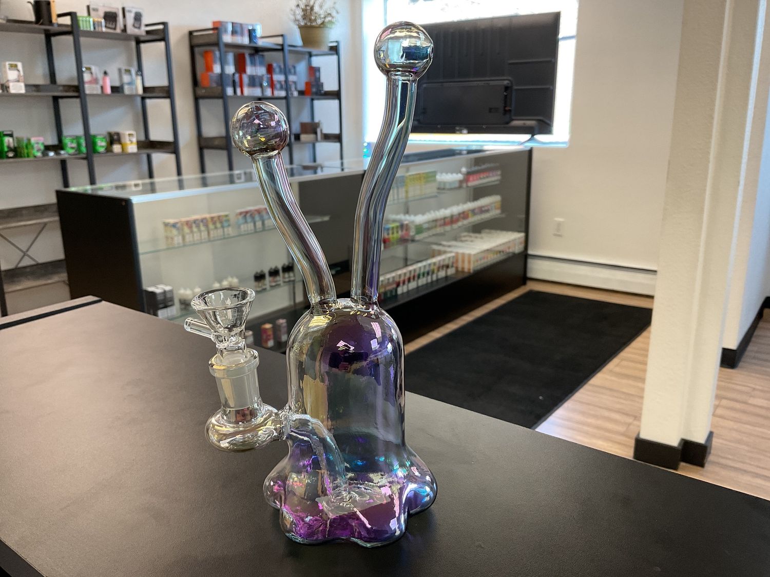 8” Alien Water Bong