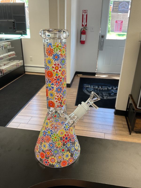10in Daisy Glow in the dark water Bong