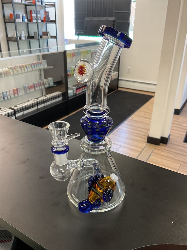 9” fishy water bong