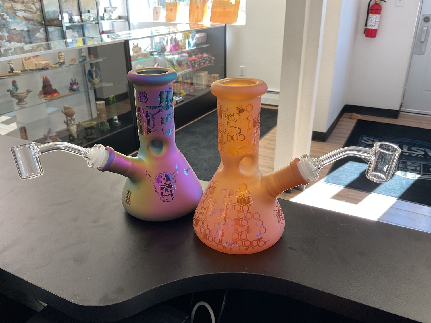 6.5in Patterned Frosted Water Beaker