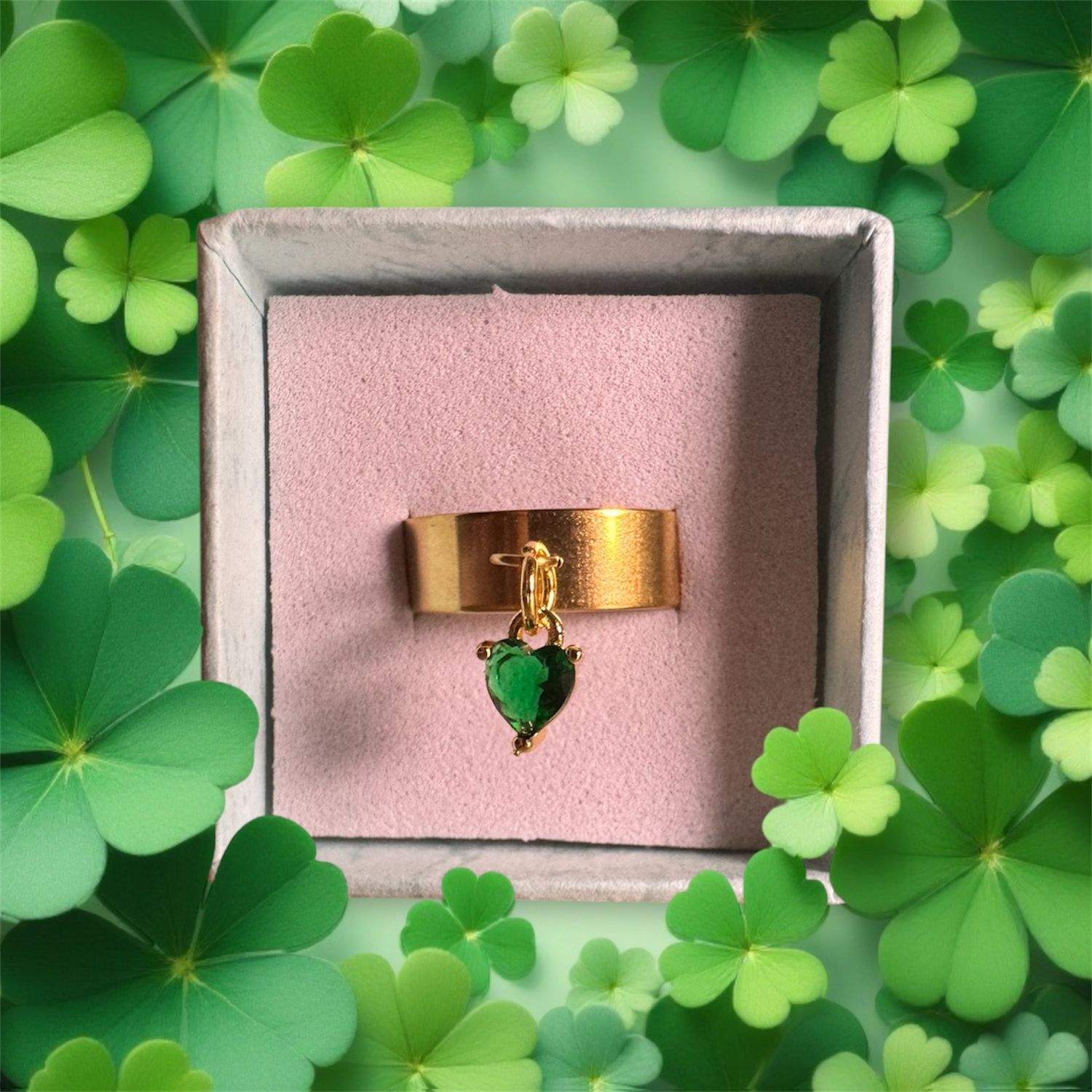 Anello con cuoricino verde