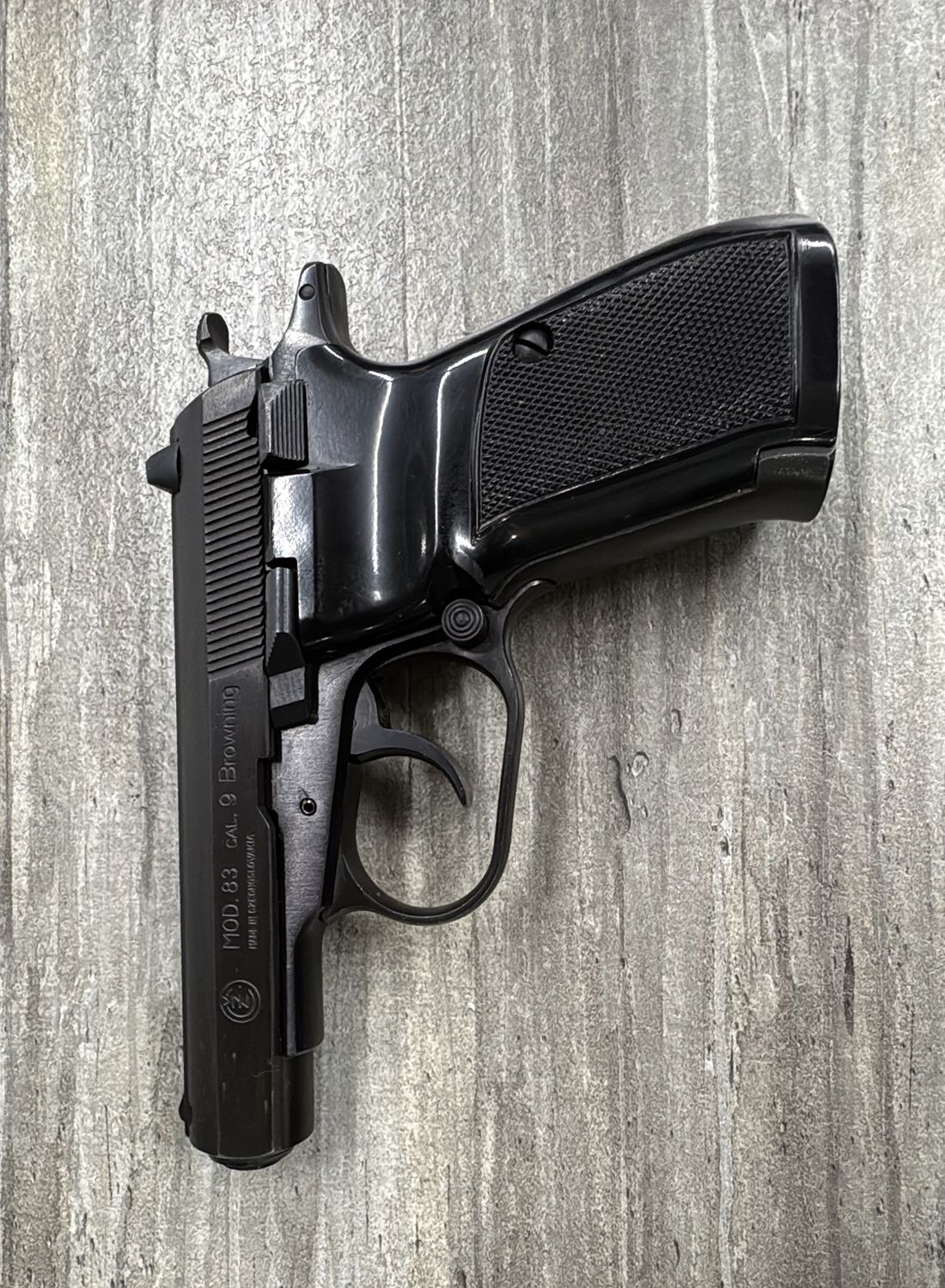 44/25 2ND HAND CZ MOD83 9MM SHORT