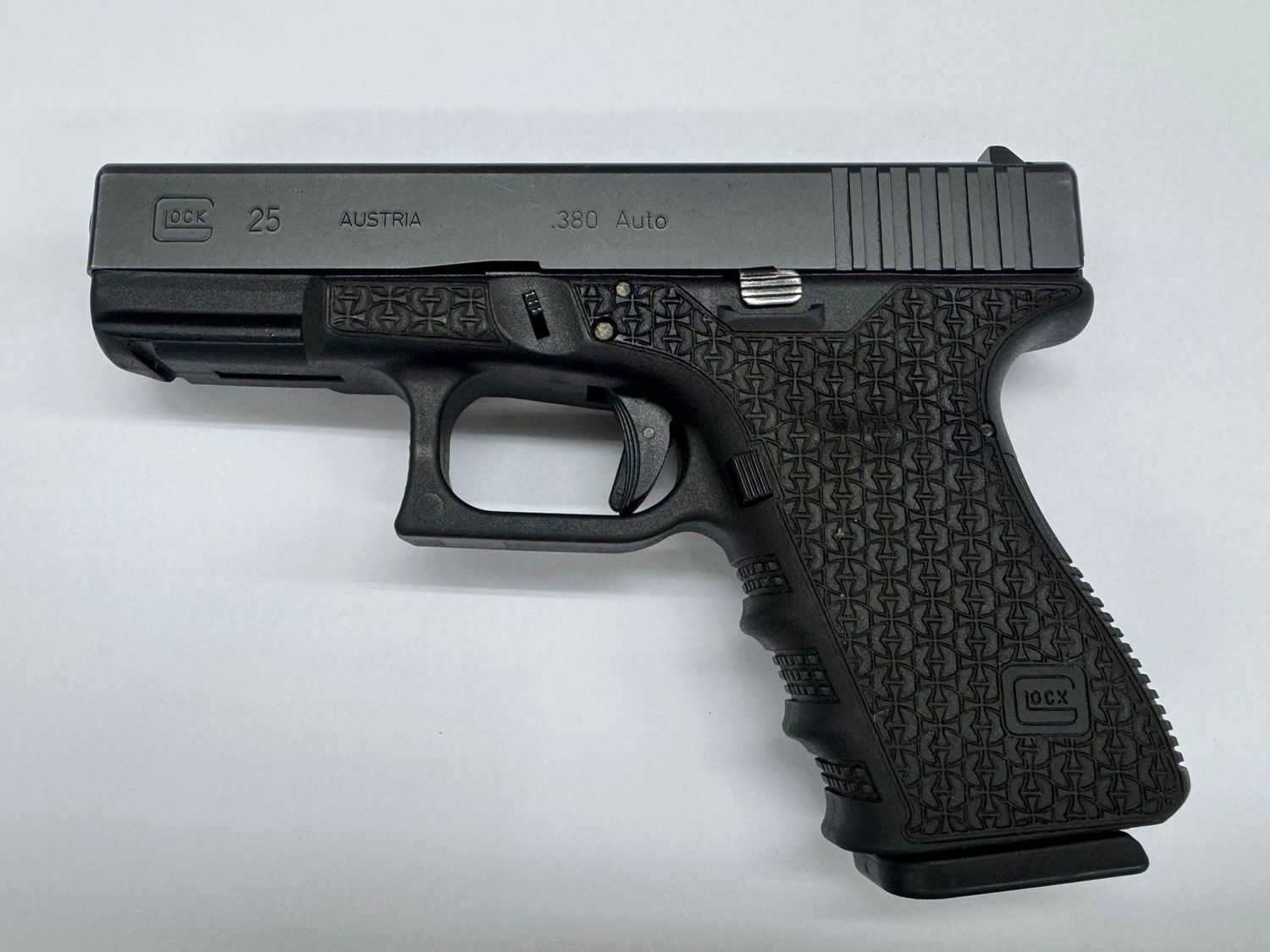 2ND HAND GLOCK .380 AUTO SN: YPB611