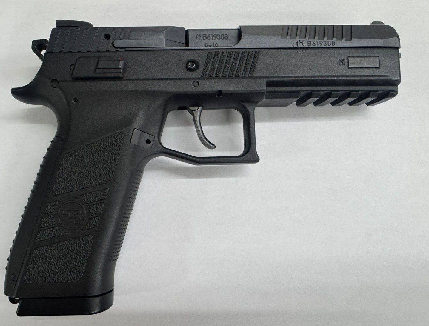 SECOND HAND CZ P-09 SN: B619308