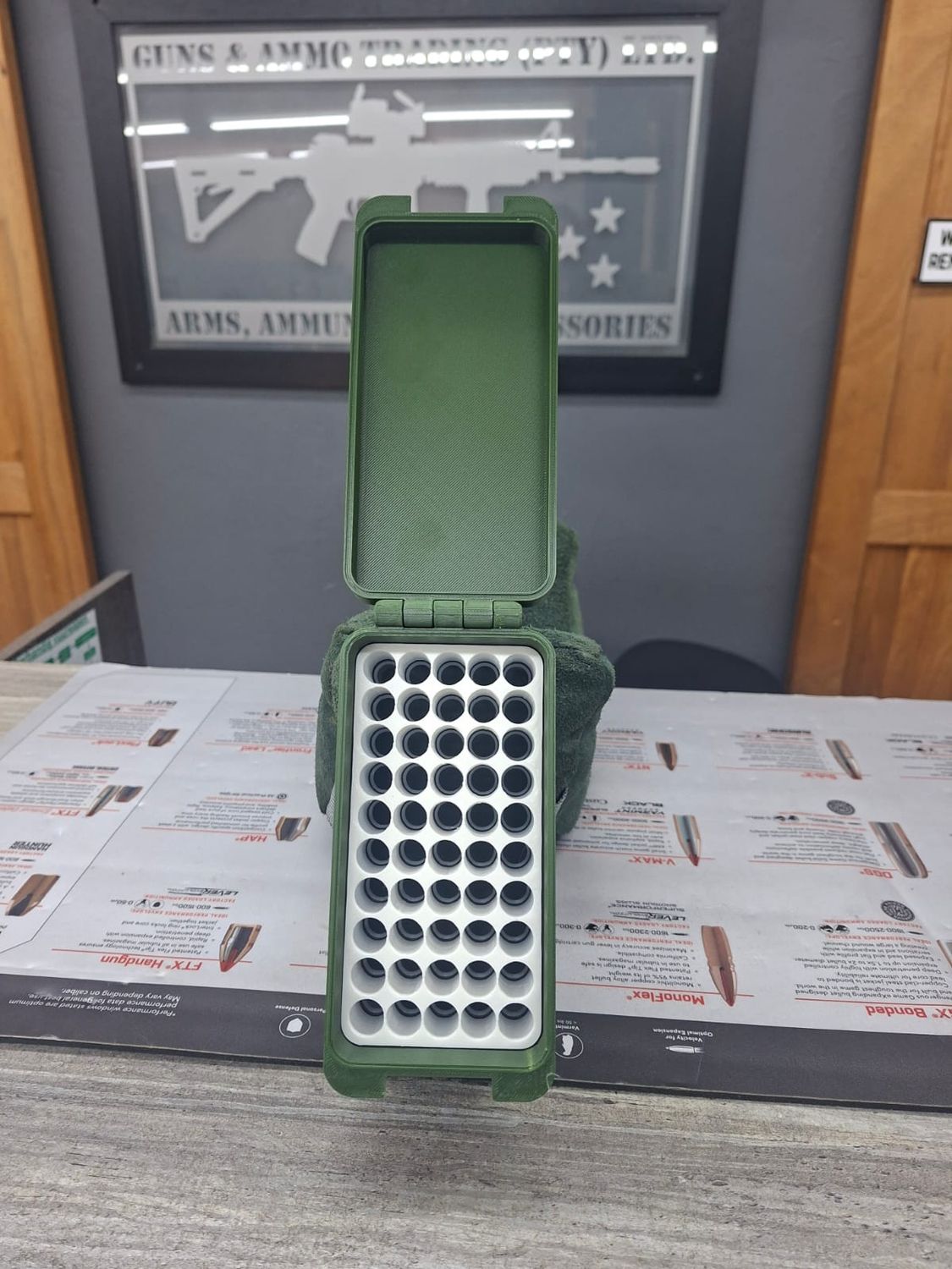 GUNS&amp;AMMO AMMO CASE LARGE CALIBER MEDIUM CASE (50)