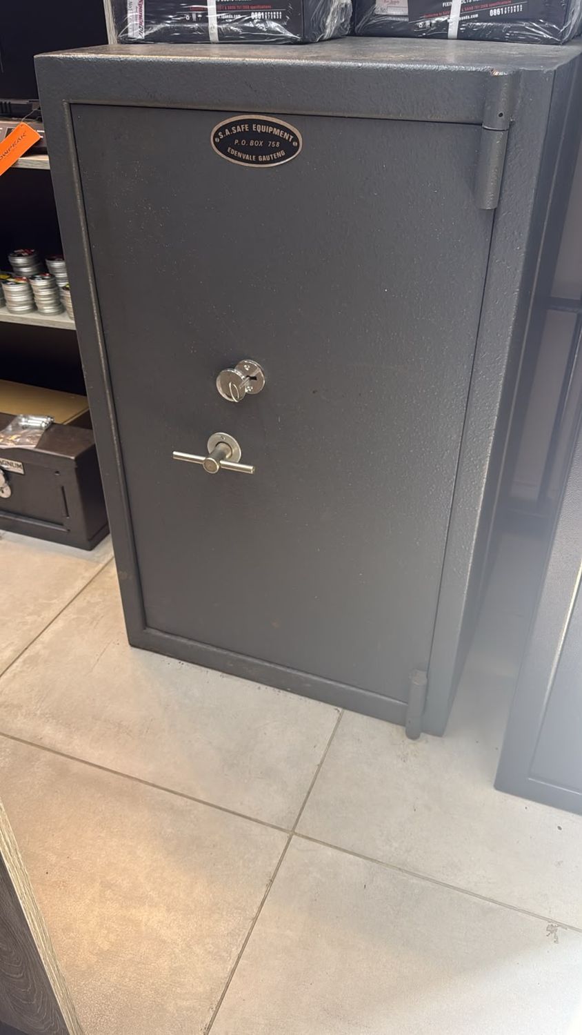 2ND HAND S.A SAFE EQUIPMENT SAFE