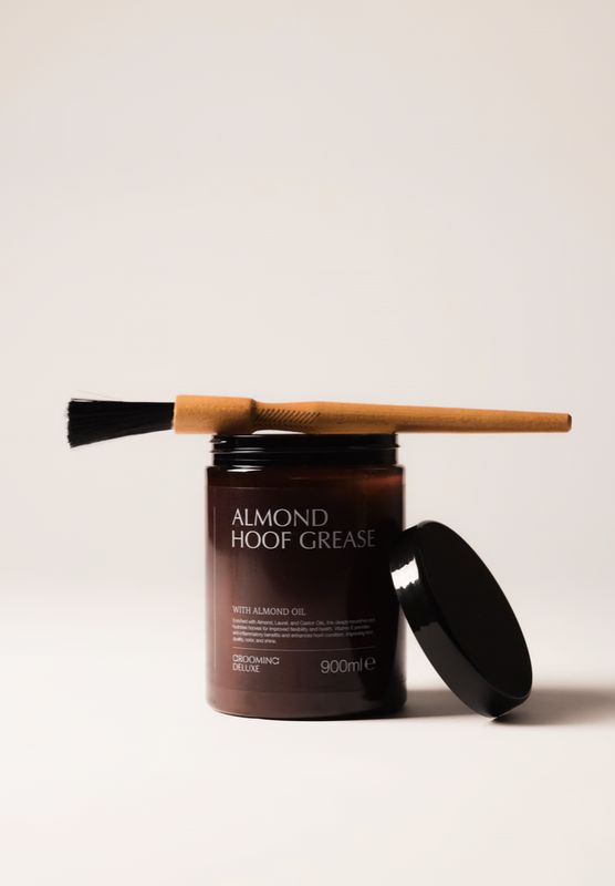 Grooming Deluxe Almond Hoof Grease