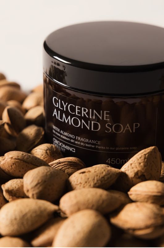 Grooming Deluxe Glycerine Almond Soap