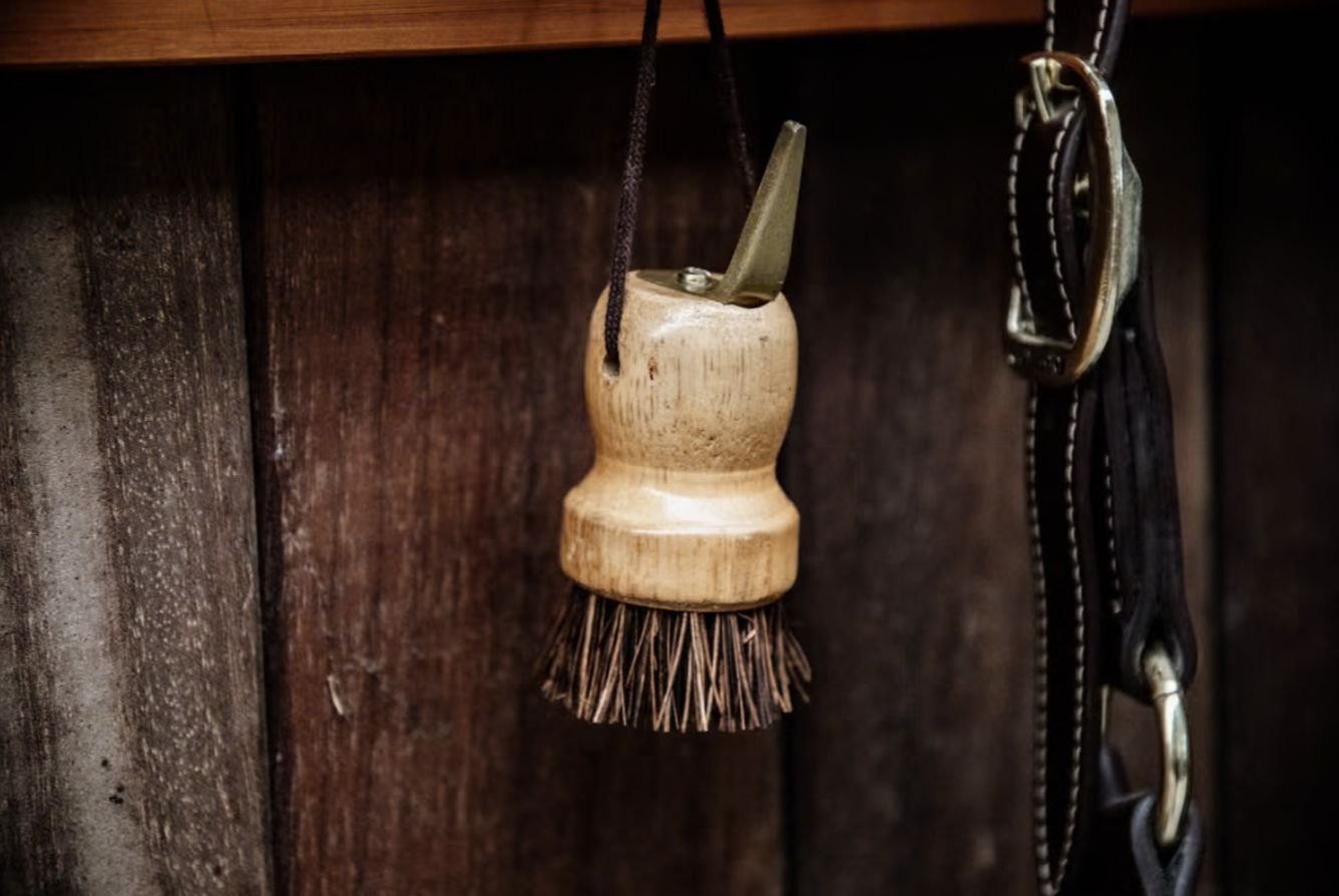 Grooming Deluxe Hoof Pick small