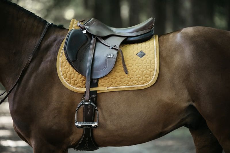 Kentucky Zadeldoek Velvet jumping