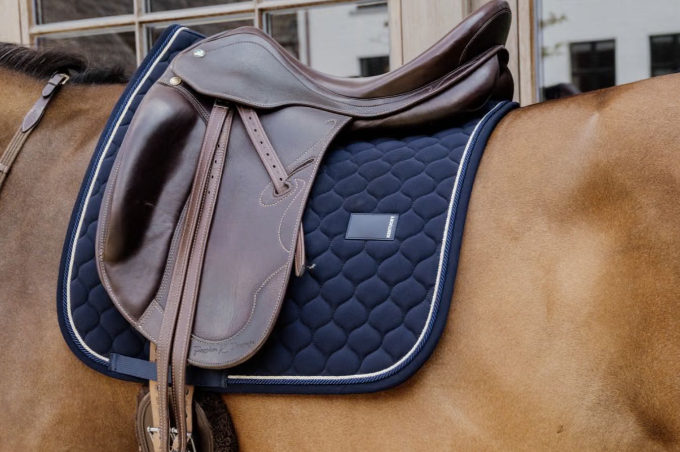 Kentucky Zadeldoek Onion Quilt Rubber Logo Dressuur