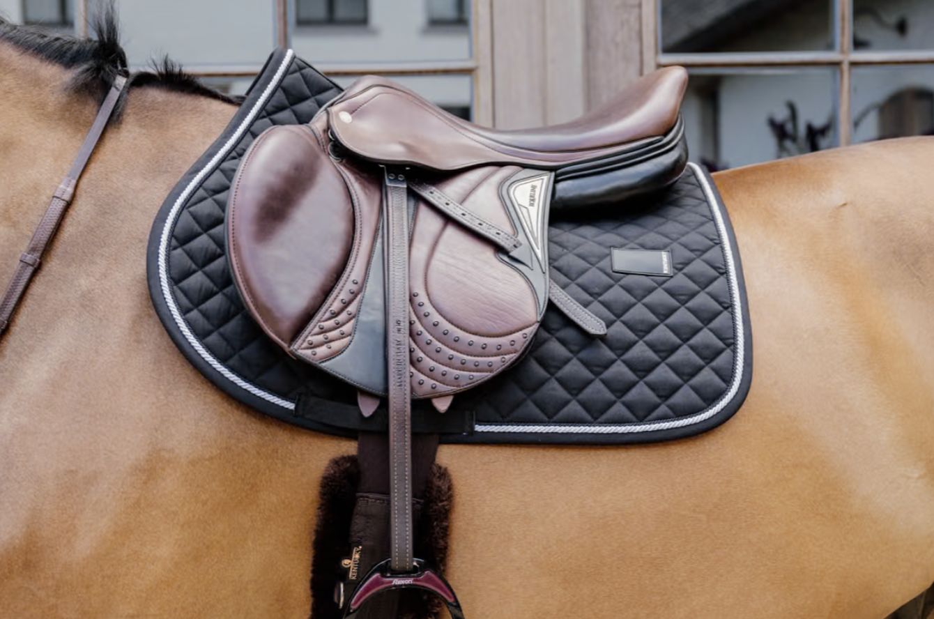 Kentucky Zadeldoek Diamond met Koord Jumping