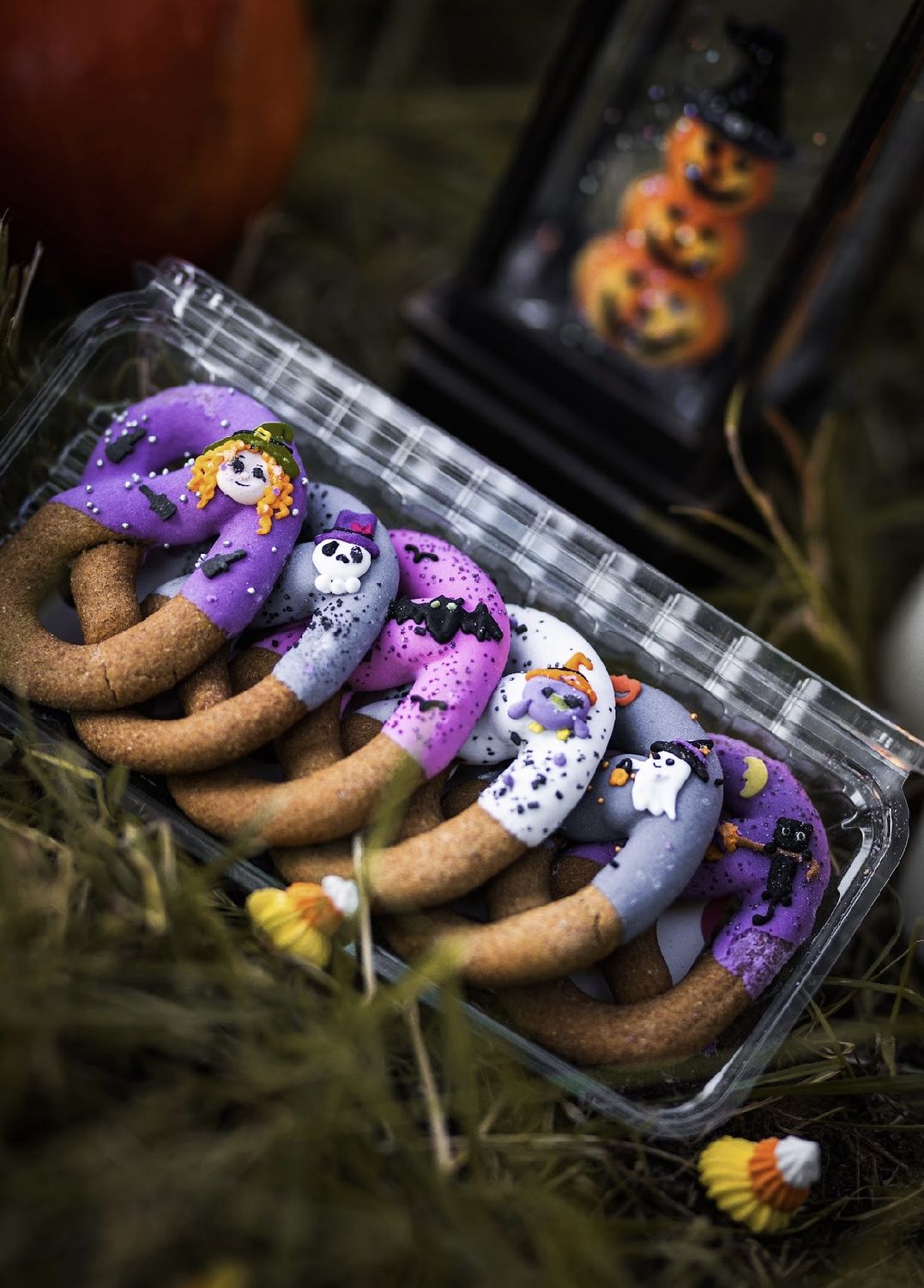Candy Horse Pretzels with icing Halloween