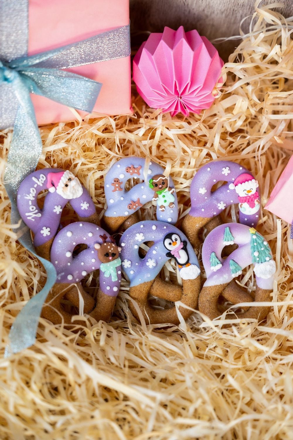 Candy Horse pretzels Christmas 2025