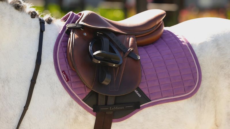 Lemieux mini suède jumping mallow