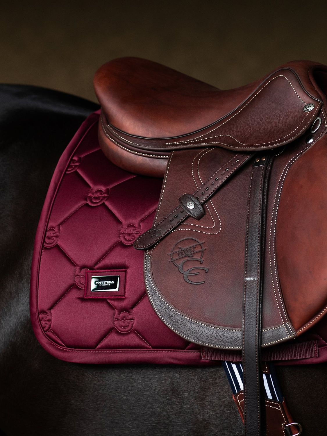 Equestrian Stockholm jump zadeldoek Merlot