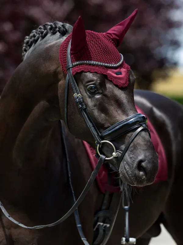 Equestrian Stockholm oornet Satin merlot