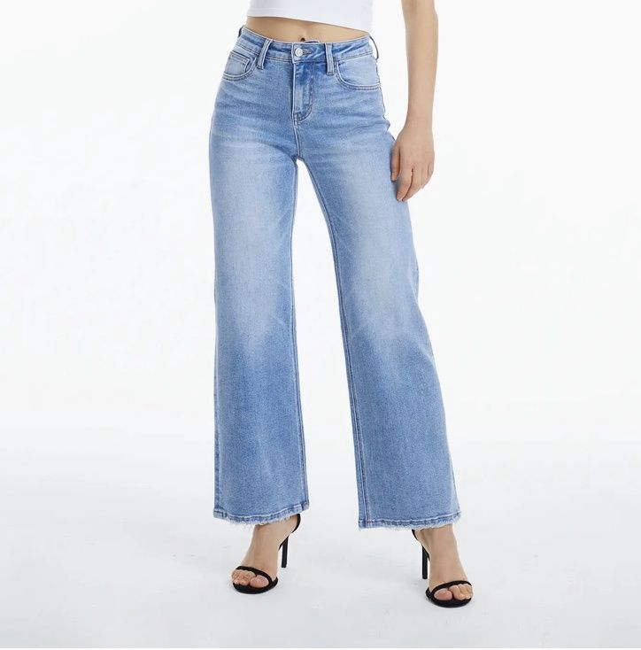 Mid Rise Wide Leg Jeans w/ Finished Hem