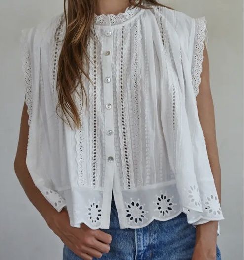 L8162 | Woven Cotton Eyelet Buttondown Sleeveless Top