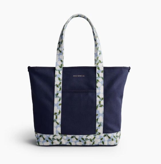 Hydrangea Canvas Carry All