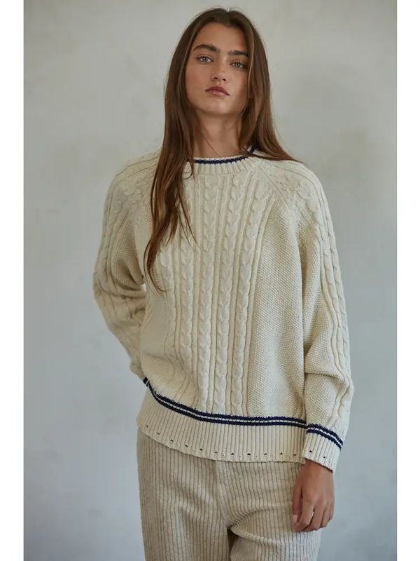 W1710 | Knit Sweater Cable Crew Neck Pullover