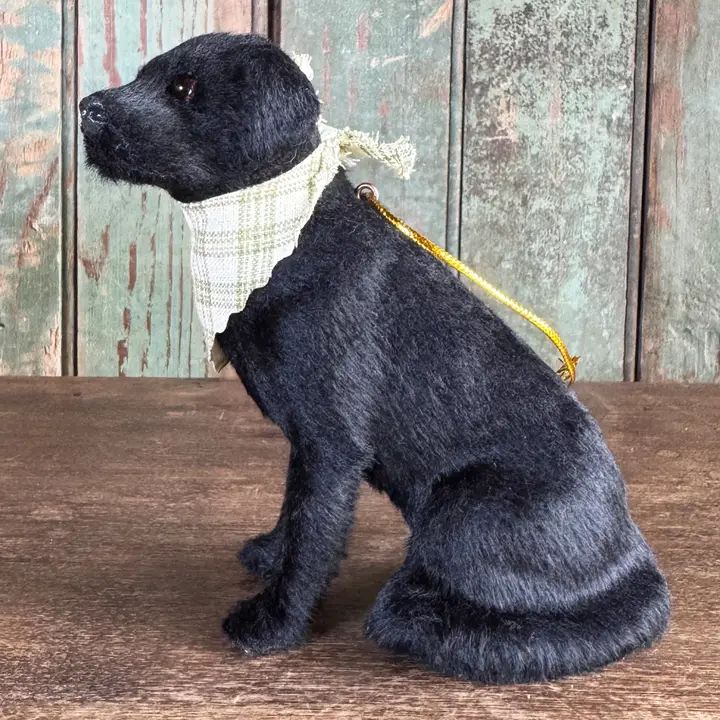 Sitting Labrador Ornament