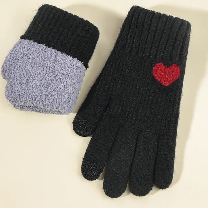 Knitted Heart Gloves