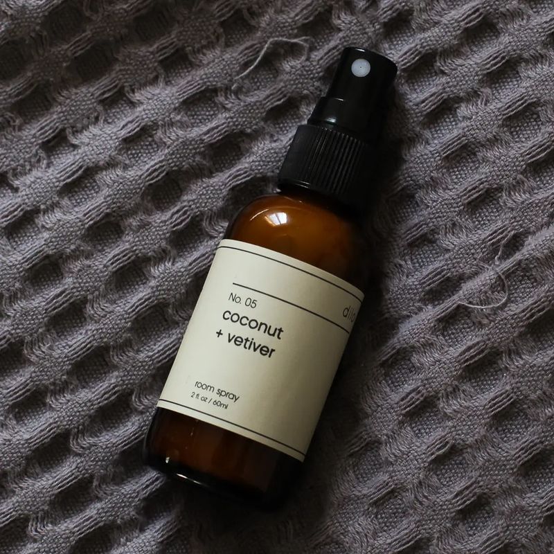 No. 05 Coconut + Vetiver Room Spray