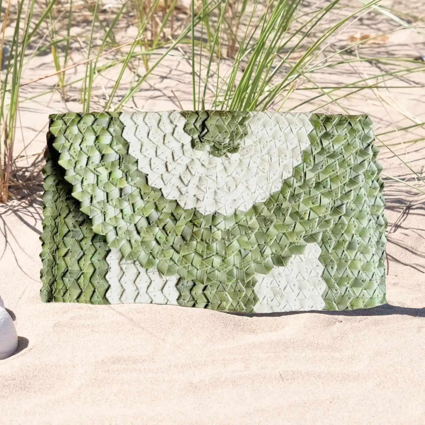 Palm Leaf Green and White Clutch