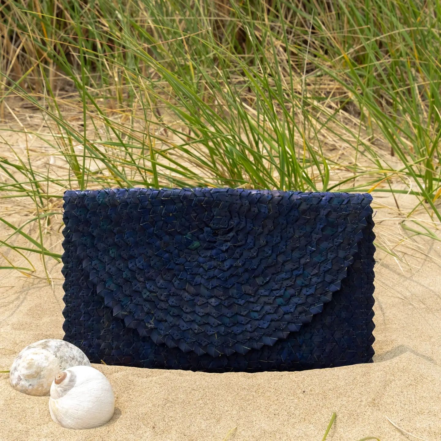Straw Clutch - Navy