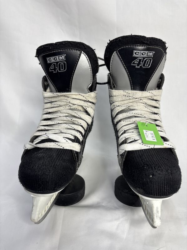 Used CCM 40 Skates Size 4