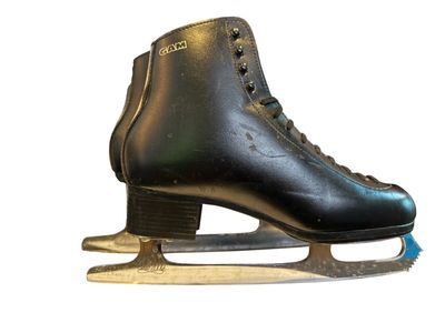 Used Gam Figure Skates Size 8